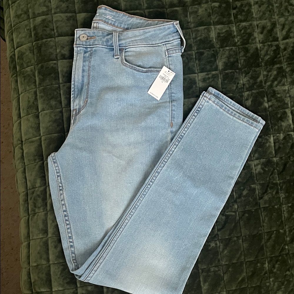Old Navy Women's Denim Straight Leg Jeans - Light Blue - Picture 3 of 5